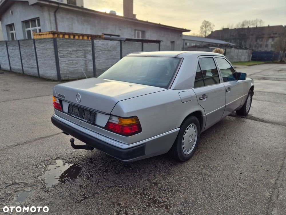 Mercedes-Benz W124 (1984-1993) - 10