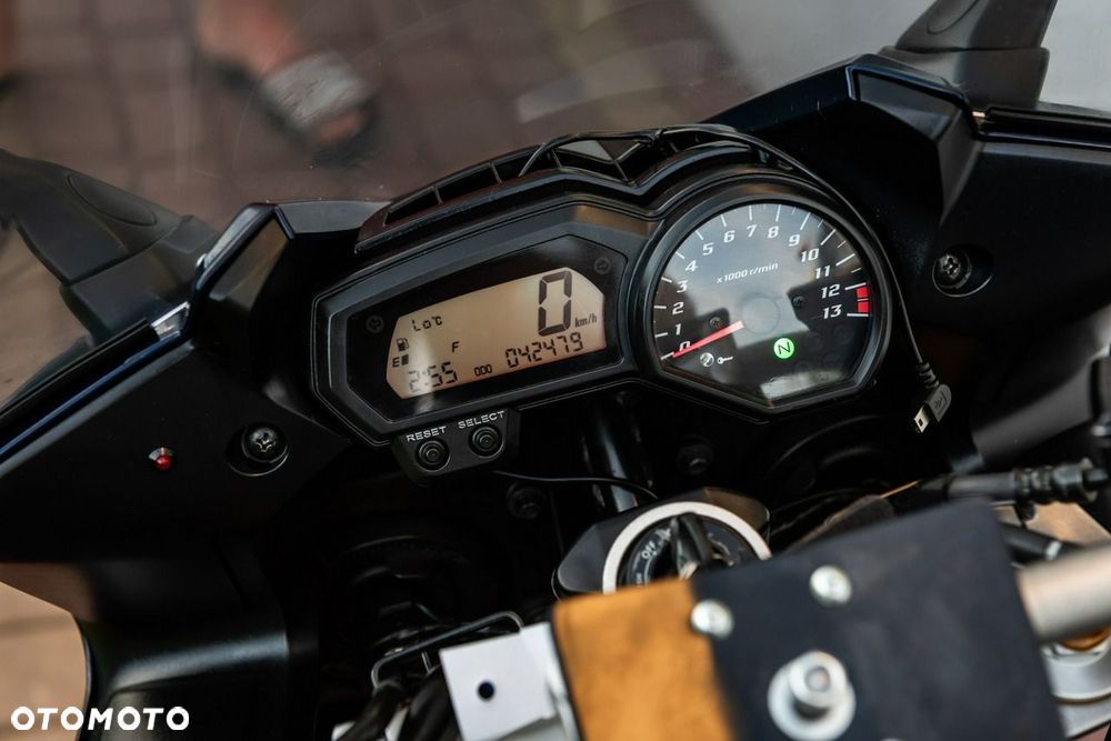 Yamaha FZ - 7