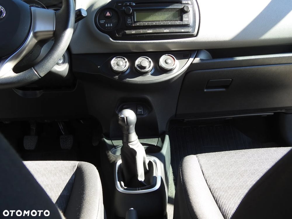 Toyota Yaris 1.0 Active EU6 - 26