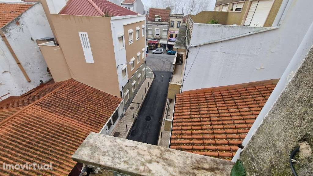 Apartamento T2 para remodelação - Grande imagem: 3/5