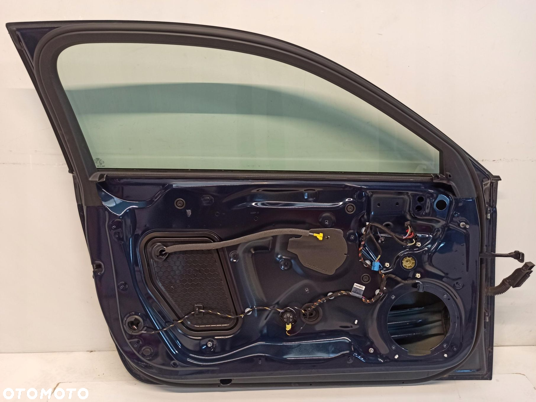 AUDI A3 8V DRZWI LEWY PRZÓD X5E LX5E 3 DRZWI 8V3831051C - 8