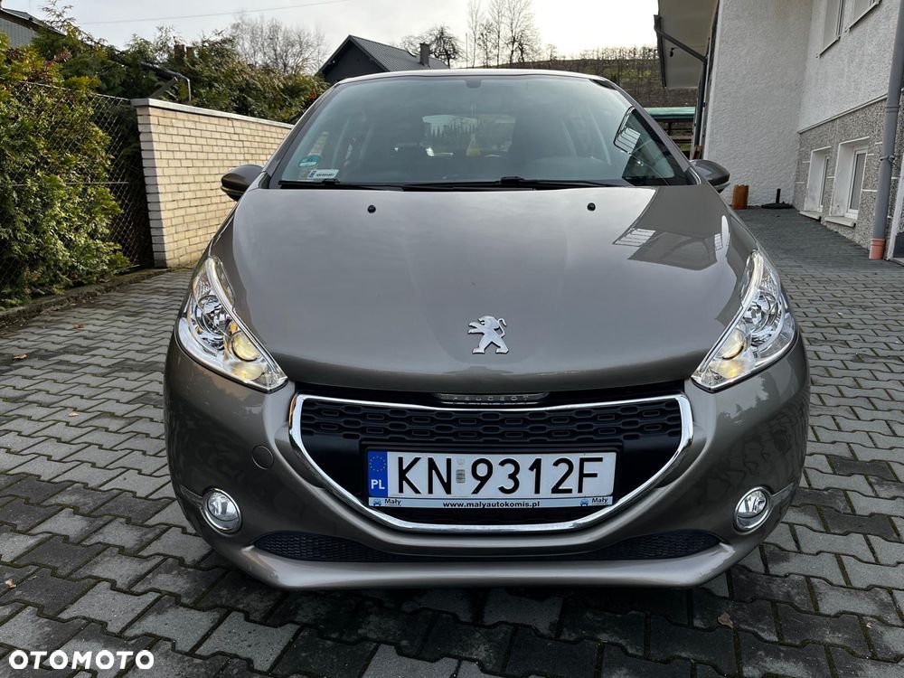 Peugeot 208 95 VTI Allure - 1