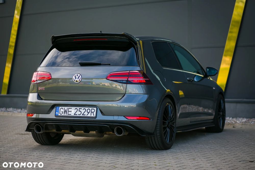 Volkswagen Golf GTI 2.0 TSI OPF Performance - 12
