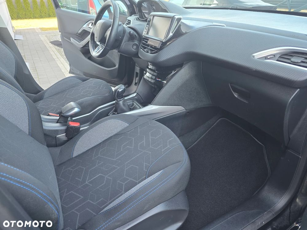 Peugeot 2008 1.2 Pure Tech Active EU6 - 12