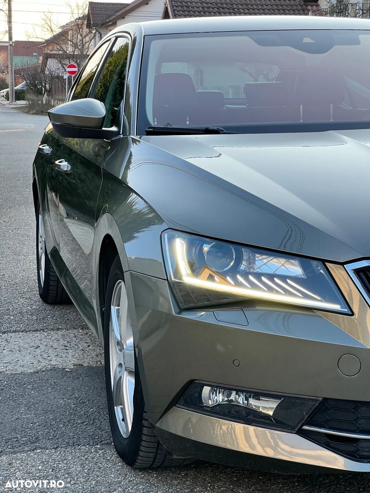 Skoda Superb 2.0 TDI DSG 4X4 Laurin & Klement - 9