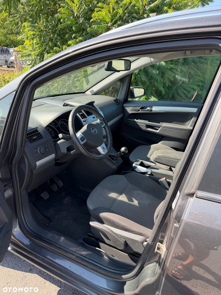 Opel Zafira 1.8 Family Plus - 16