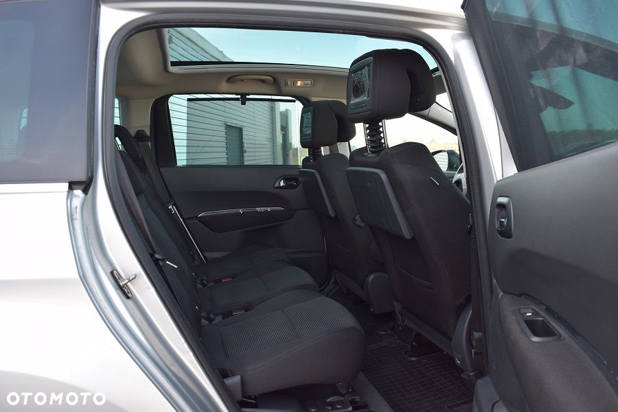 Peugeot 5008 HDI FAP 150 Family Plus - 9