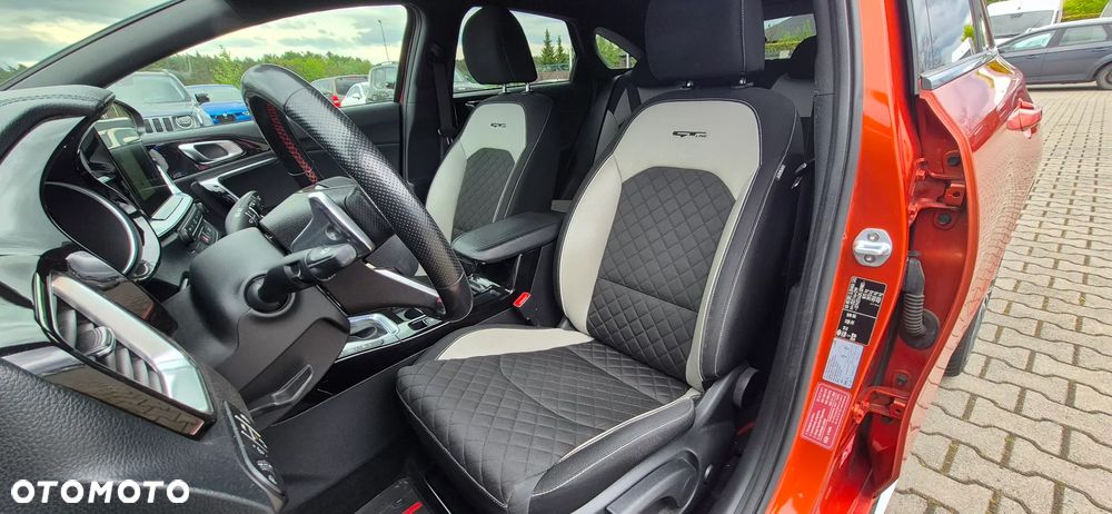 Kia ProCeed - 10