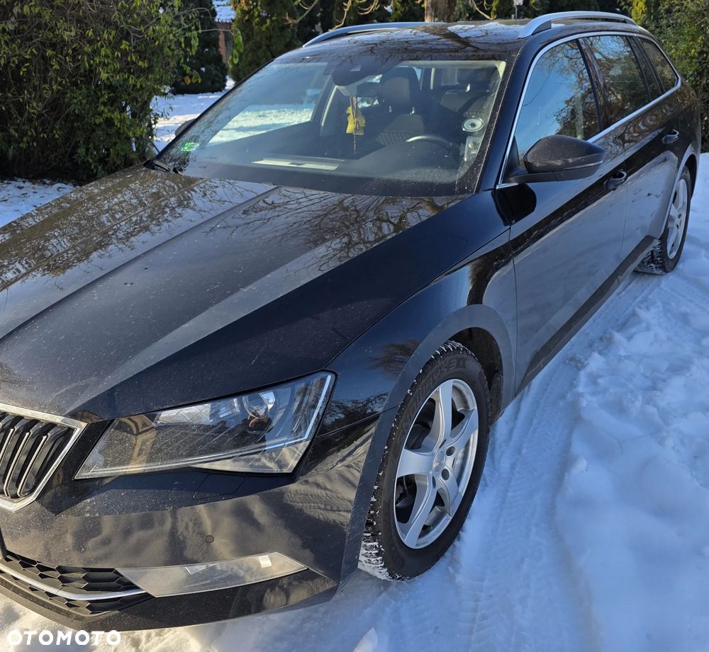 Skoda Superb 2.0 TDI Style DSG - 4