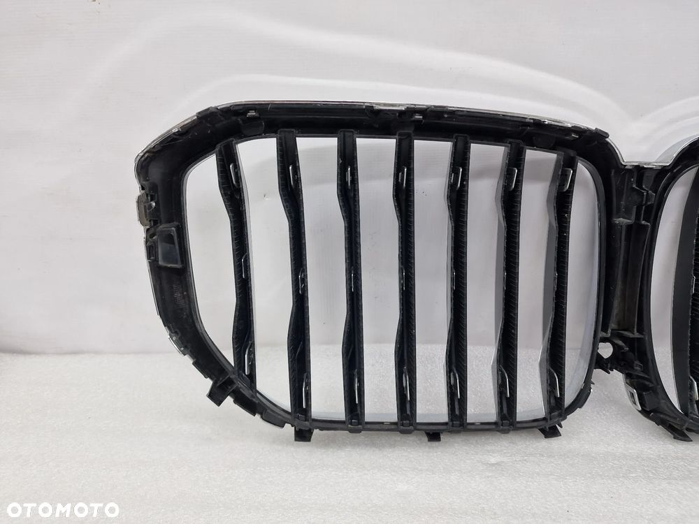 BMW X5 G05 19- ATRAPA / NERKI / GRILL PRZEDNI PRZÓD SATYNA + CHROM , NR 7454887 / 7454888 , NR AUKCJI GL403 - 13