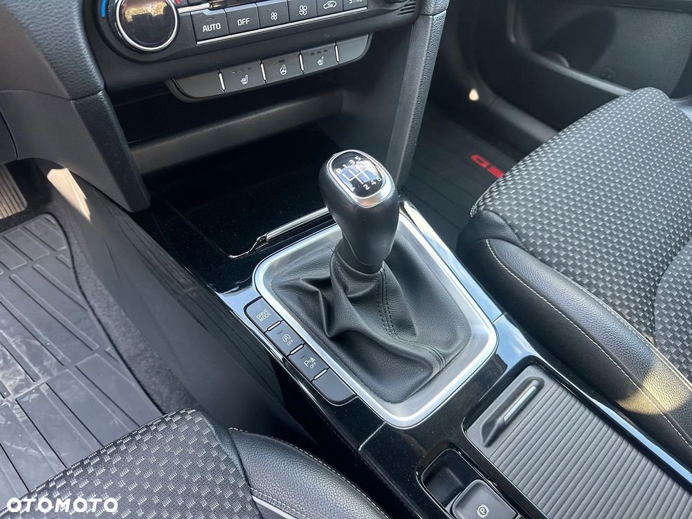 Kia Ceed - 15