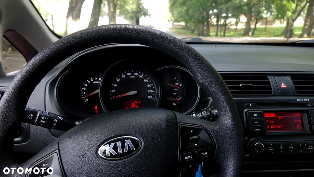 Kia Rio - 17