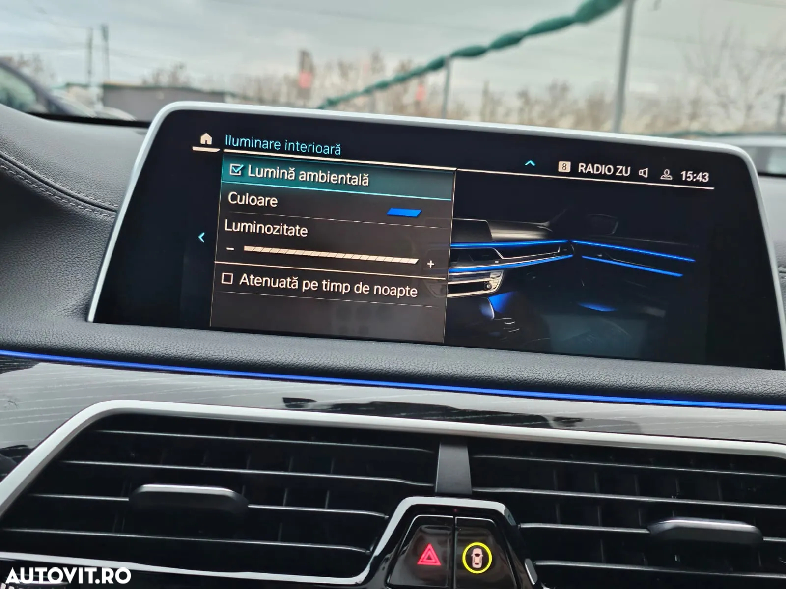 BMW Seria 7 745e - 27
