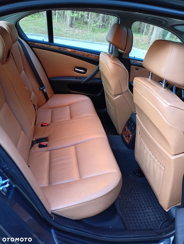 BMW Seria 5 530d Sport-Aut Edition Sport - 9