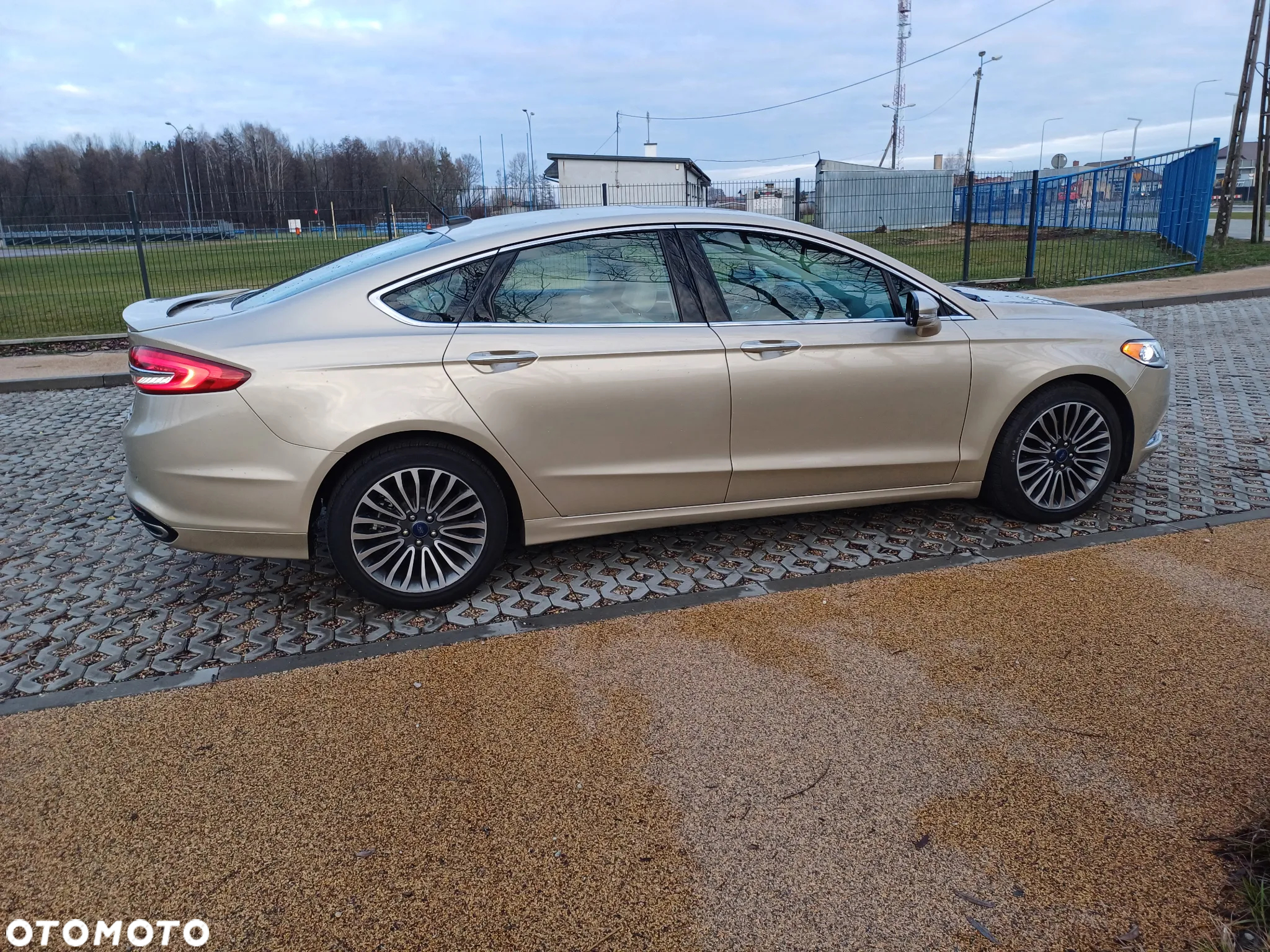 Ford Fusion 2.0 EcoBoost Titanium - 4