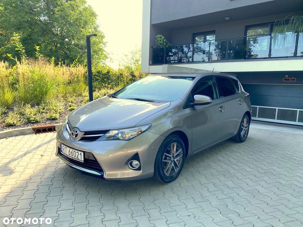 Toyota Auris 1.6 Prestige - 4