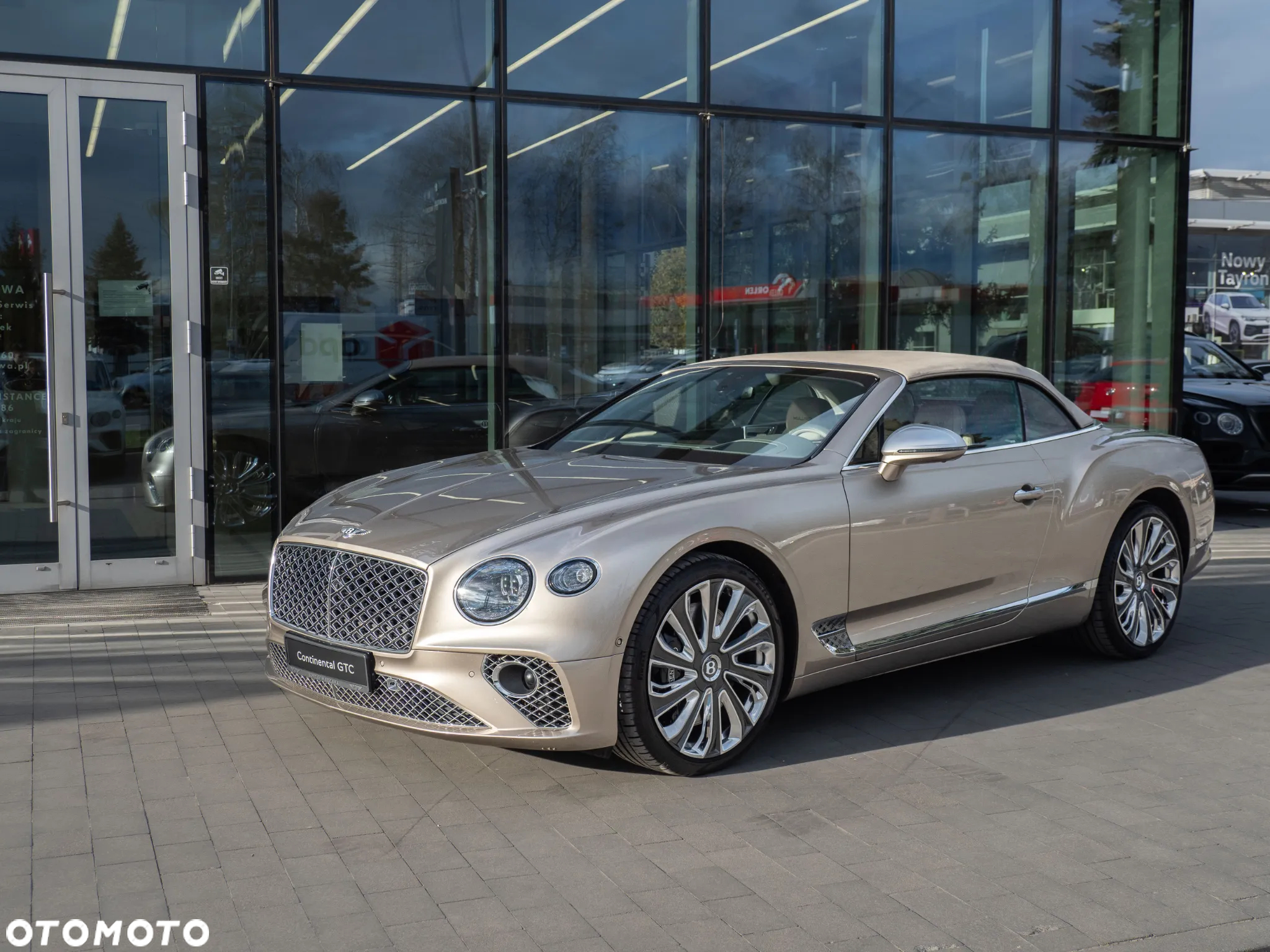 Bentley Continental GT New Convertible V8 Mulliner - 35
