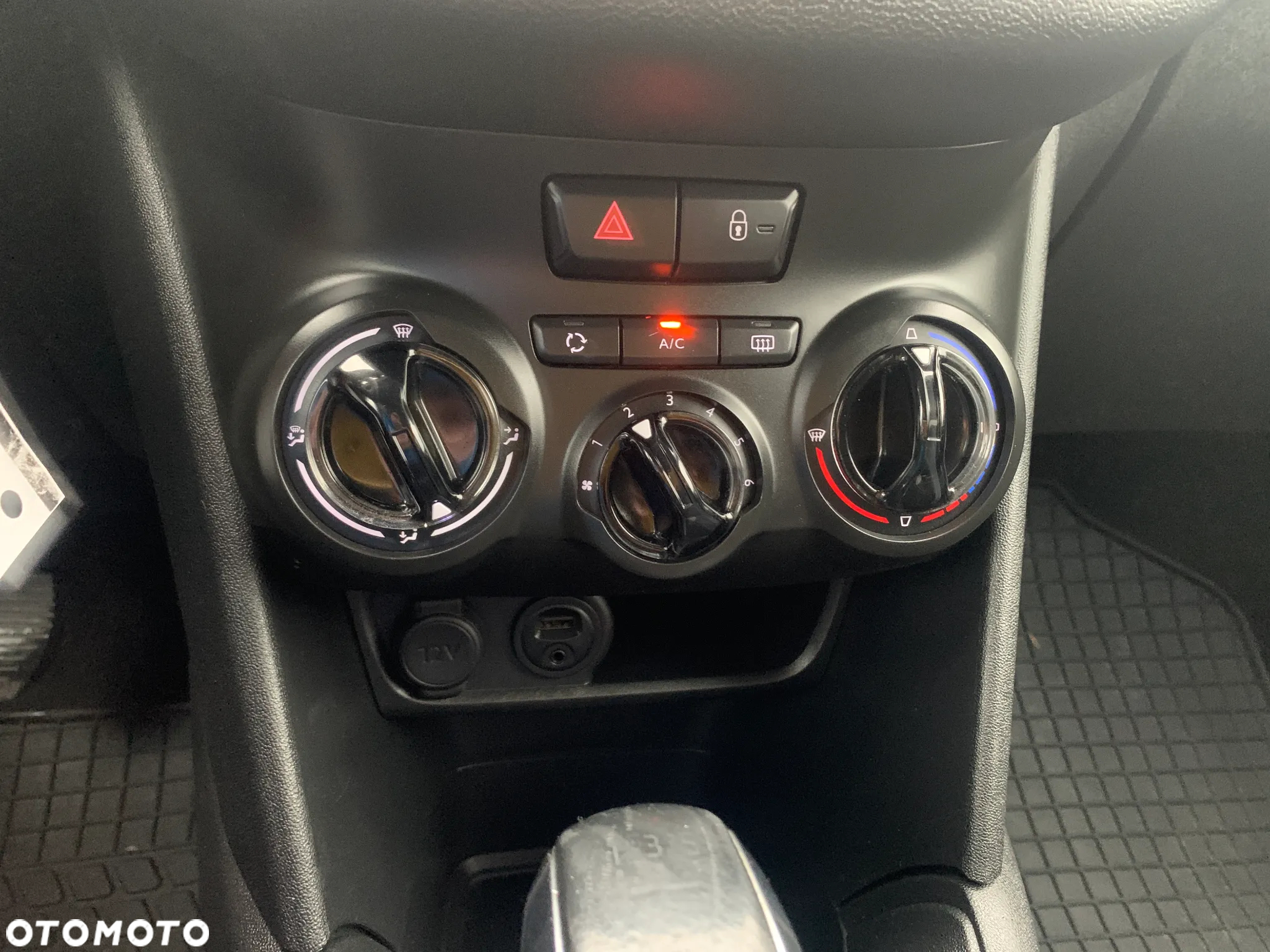 Peugeot 208 1.2 PureTech Style - 16
