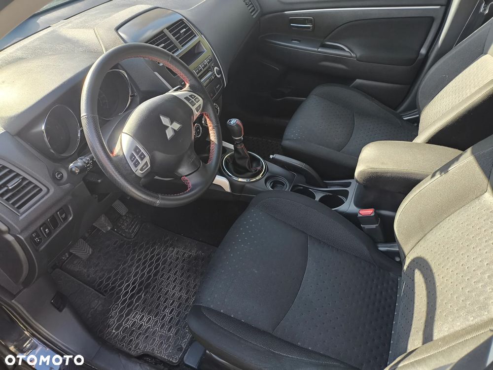 Mitsubishi ASX - 16