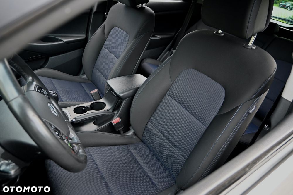 Hyundai Tucson 1.7 CRDI BlueDrive Comfort 2WD - 26