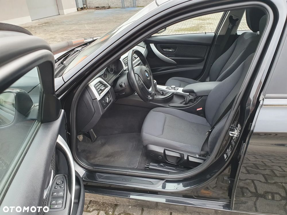 BMW Seria 3 318d DPF - 7