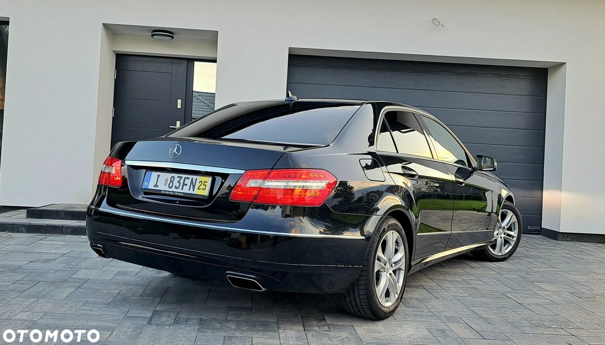 Mercedes-Benz Klasa E 200 CGI BlueEffICIENCY Avantgarde - 3