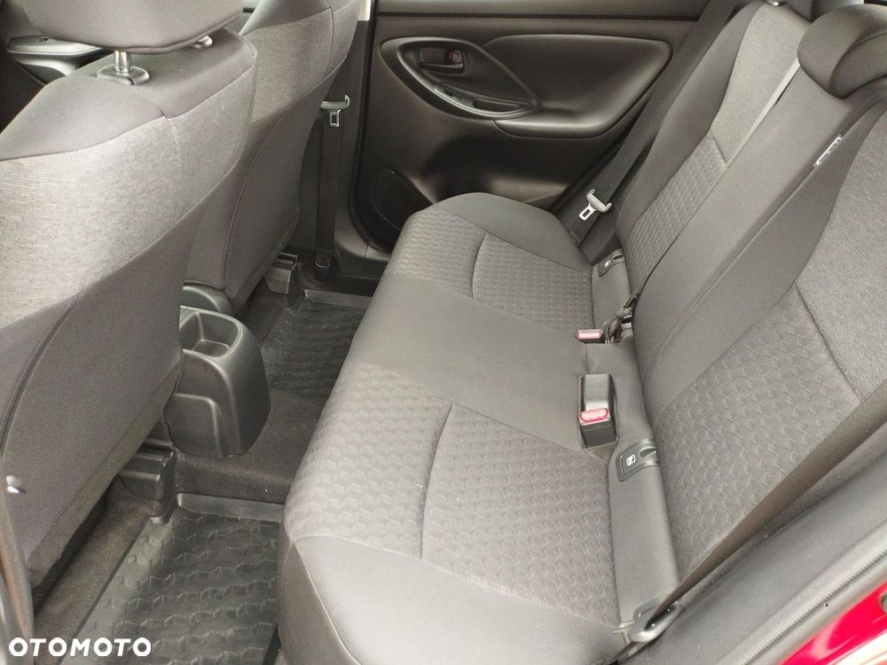Toyota Yaris - 12