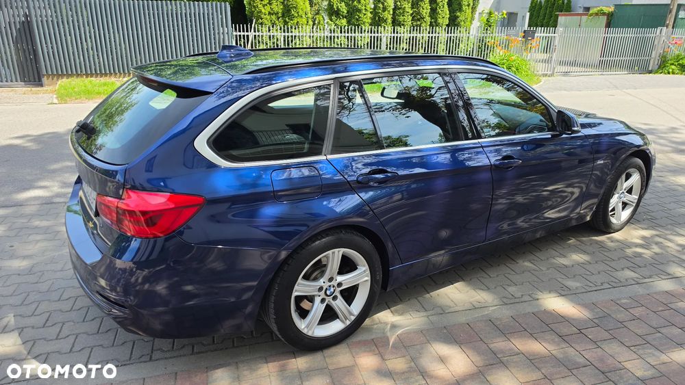 BMW Seria 3 320i xDrive Sport Line Shadow sport - 35