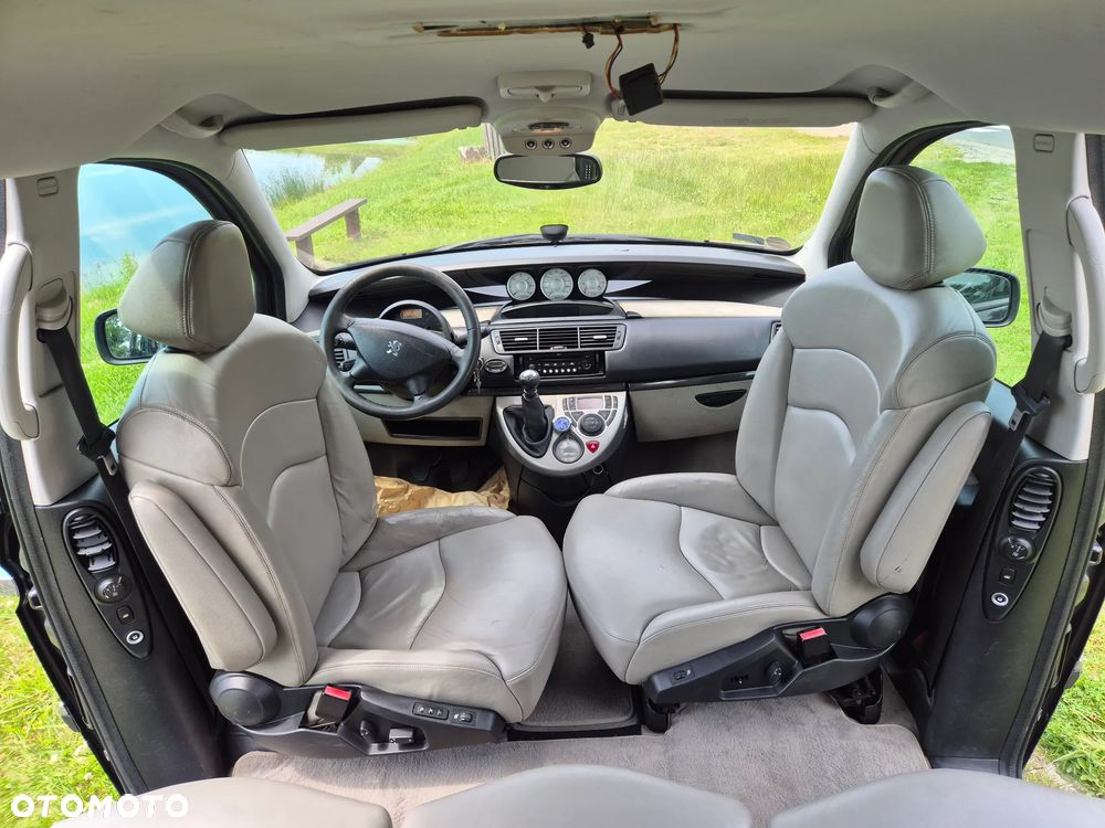 Peugeot 807 HDi 135 Platinum Pullmann - 34