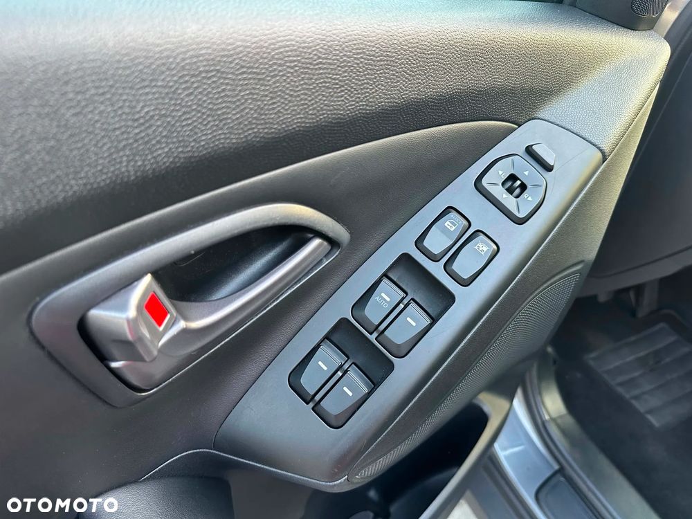 Hyundai ix35 2.0 CRDi 4WD Premium - 12