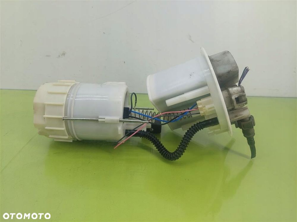 Pompa pompka paliwa Toyota Aygo I 2005-2014 1,0 12V B 770200H010 ORYGINAŁ - 2