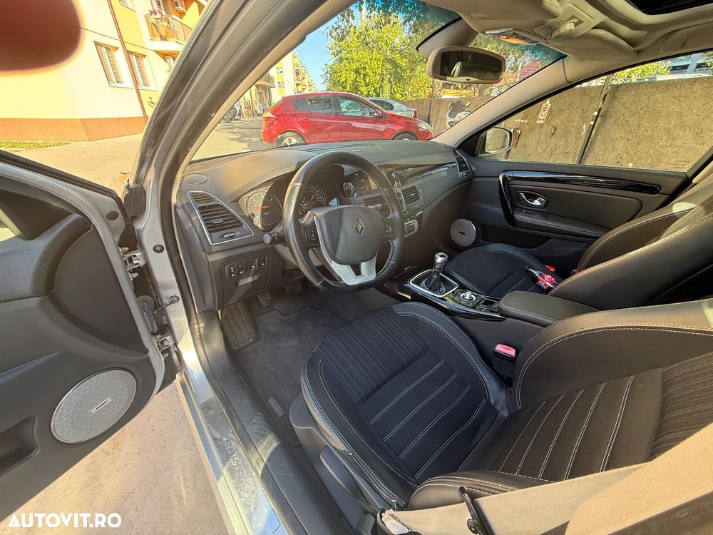 Renault Laguna dCi 150 FAP Start-Stop Bose Edition - 10