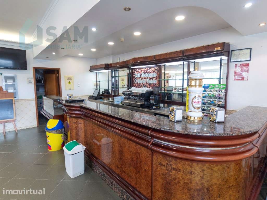 Moradia de Uso Misto com Restaurante Equipado e Habitação - Grande imagem: 4/38