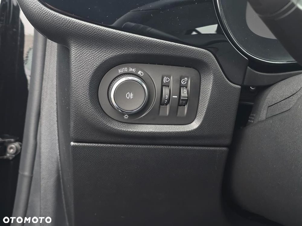 Opel Corsa 1.2 T mHEV GS eDCT - 10