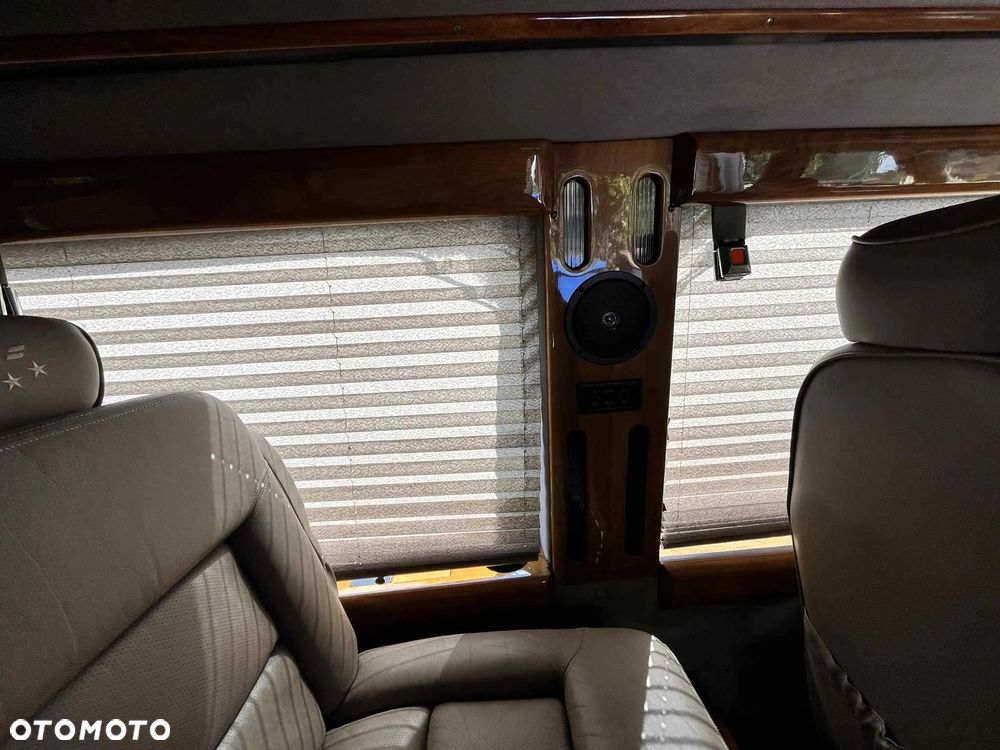 Chevrolet Express - 16