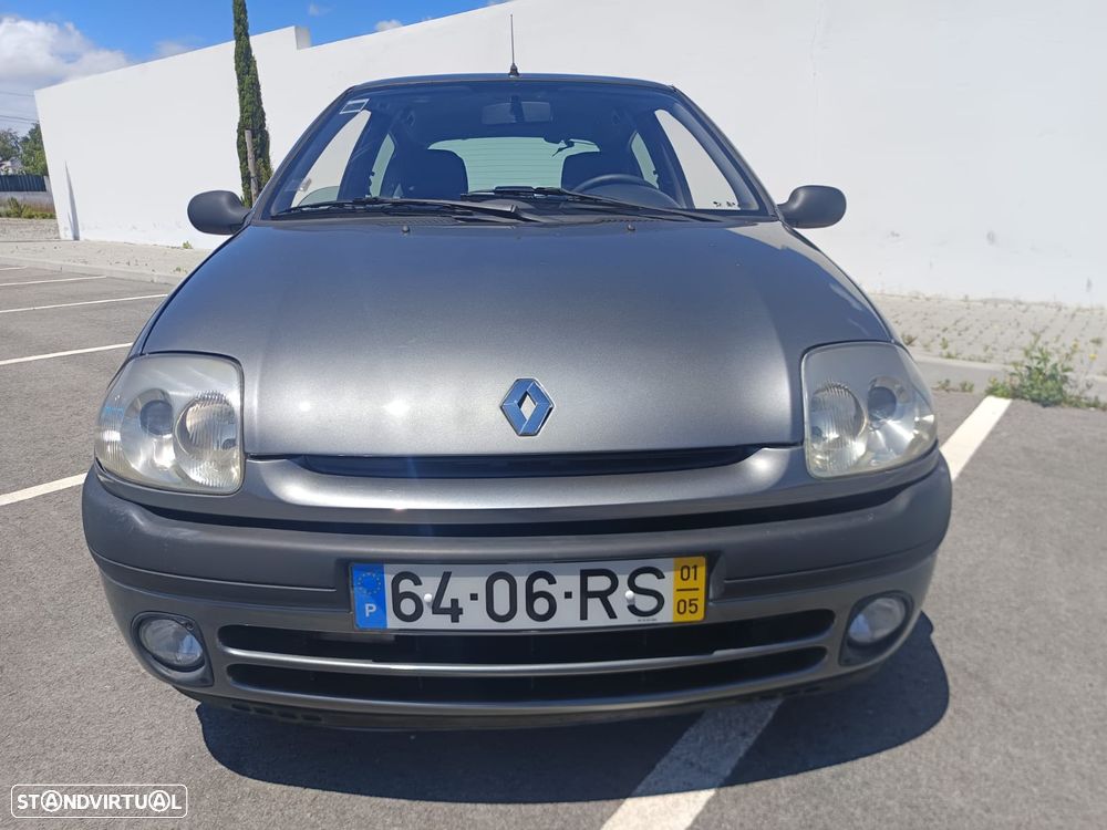 Renault Clio 1.4 16V Si - 9
