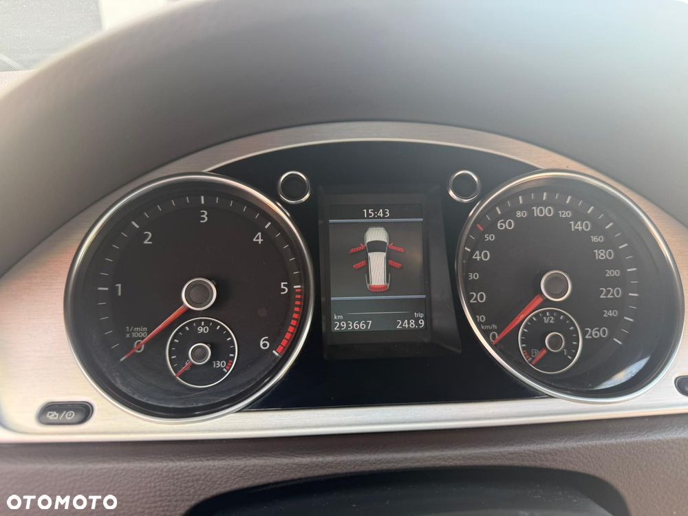 Volkswagen Passat 2.0 TDI Highline DSG - 17