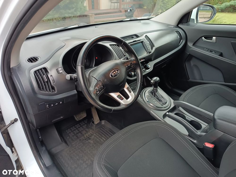 Kia Sportage 2.0 L - 24