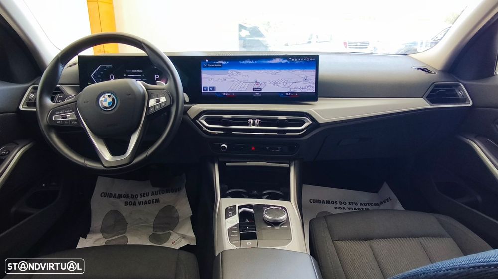 BMW 320 e Touring Corporate Edition Auto - 9