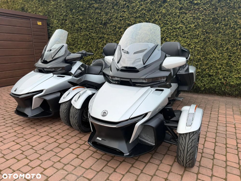 Can-Am Spyder - 1