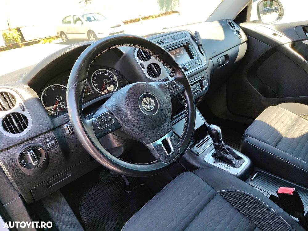 Volkswagen Tiguan 2.0 TDI 4Motion DSG Sport & Style - 11