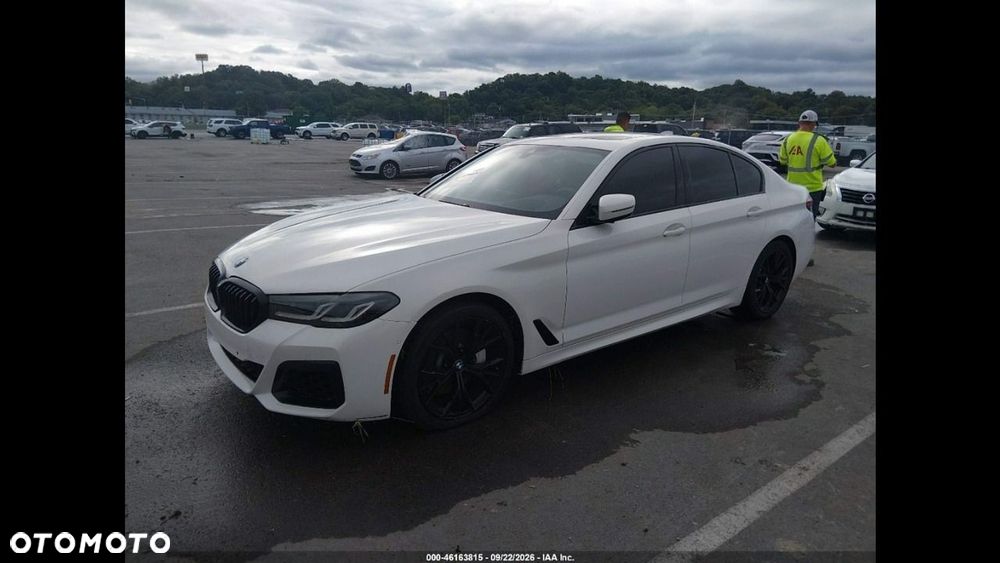 BMW Seria 5 2021 photo 3