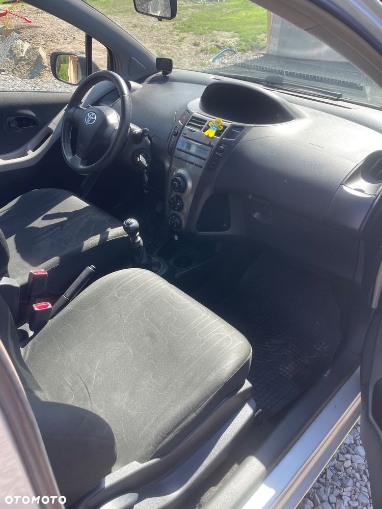 Toyota Yaris 1.4 D-4D Terra A/C - 6