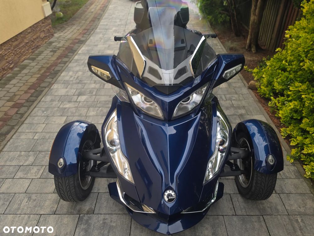 Can-Am Spyder - 9