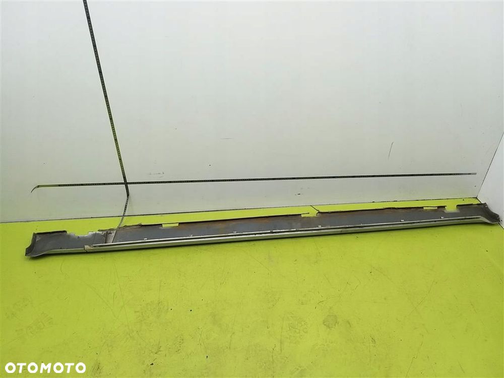 Listwa progowa ZEWNĘTRZNA lewa Dodge Magnum 2004-2008 SREBRNA - 2