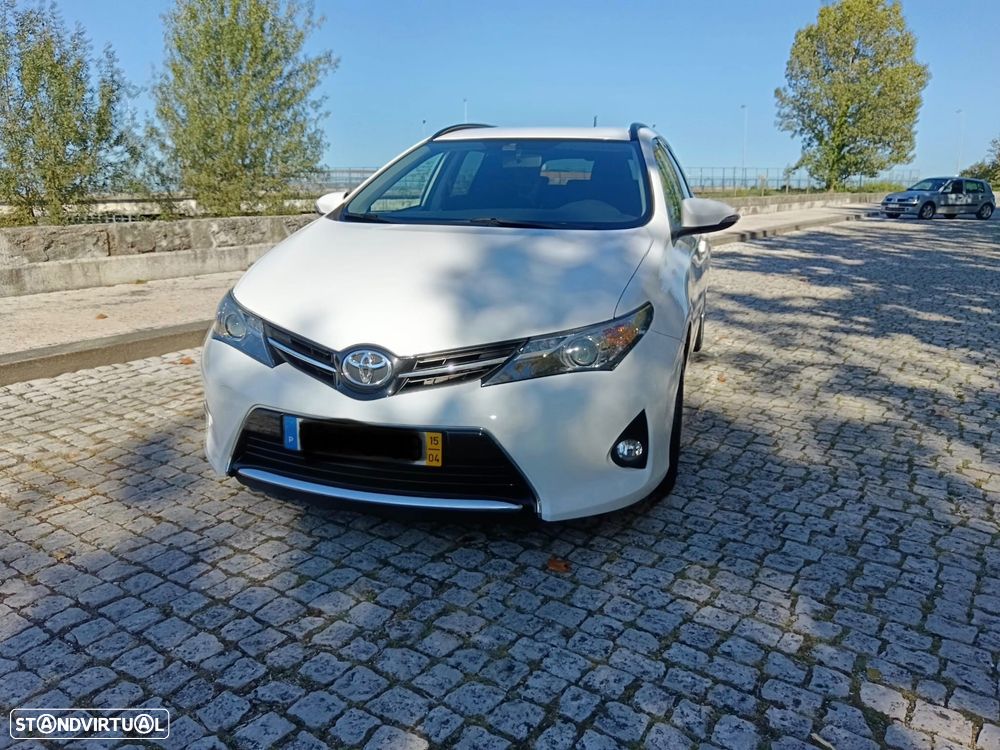 Toyota Auris 1.4 D-4D Comfort+Pack Sport - 3