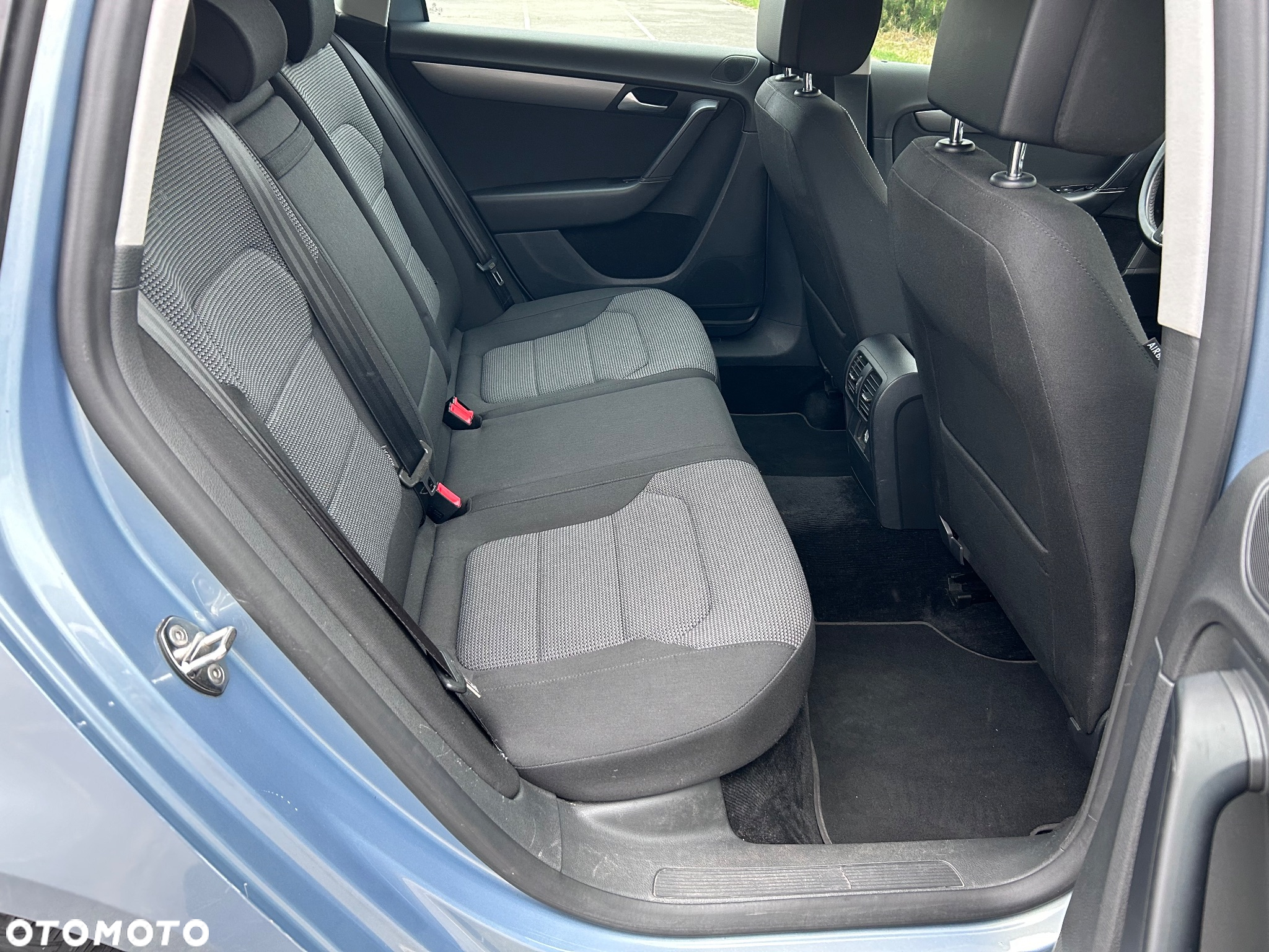 Volkswagen Passat 2.0 TDI Comfortline - 12