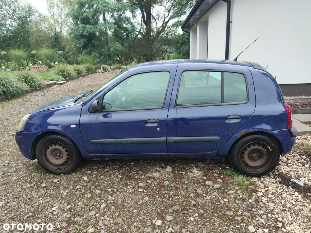 Renault Clio - 11
