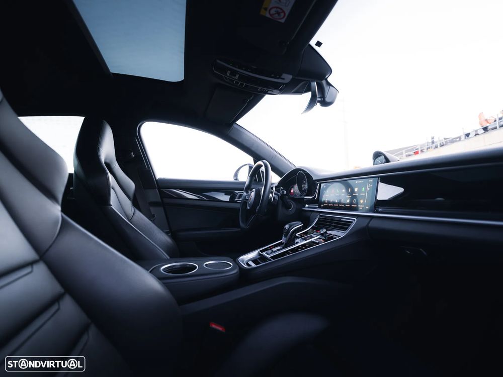 Porsche Panamera 4 E-Hybrid - 13