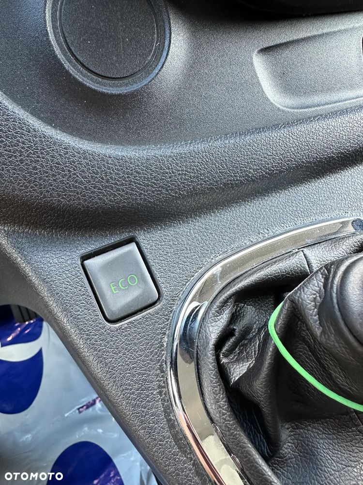 Renault Trafic - 25